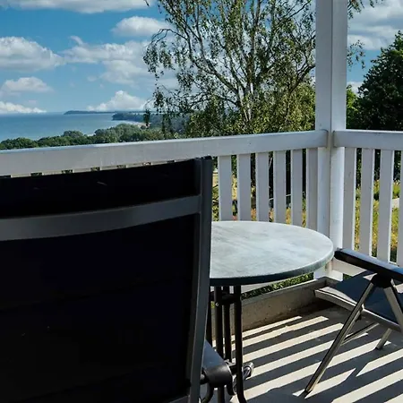 Mit Meerblick Und Balkon, Gratis Nutzung Vom Ahoi Erlebnisbad Und Sauna In Sellin - Meeresblick 29 Apartment