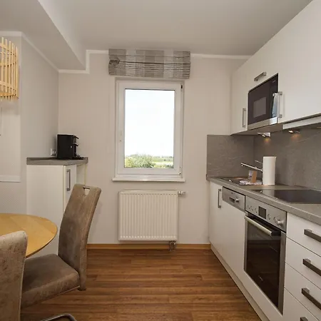 Mit Meerblick Und Balkon, Gratis Nutzung Vom Ahoi Erlebnisbad Und Sauna In Sellin - Meeresblick 29 Goehren (Ruegen)