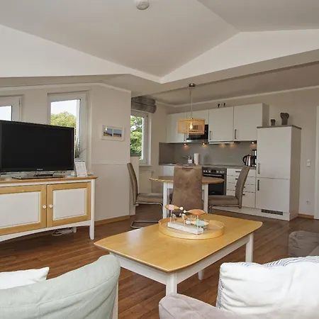 Mit Meerblick Und Balkon, Gratis Nutzung Vom Ahoi Erlebnisbad Und Sauna In Sellin - Meeresblick 29 Apartment