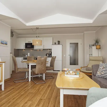 Mit Meerblick Und Balkon, Gratis Nutzung Vom Ahoi Erlebnisbad Und Sauna In Sellin - Meeresblick 29