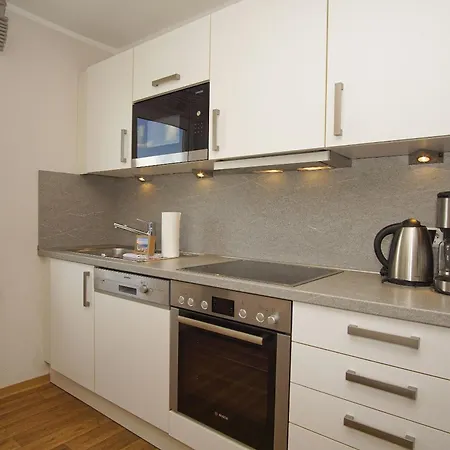 Mit Meerblick Und Balkon, Gratis Nutzung Vom Ahoi Erlebnisbad Und Sauna In Sellin - Meeresblick 29 Goehren (Ruegen)