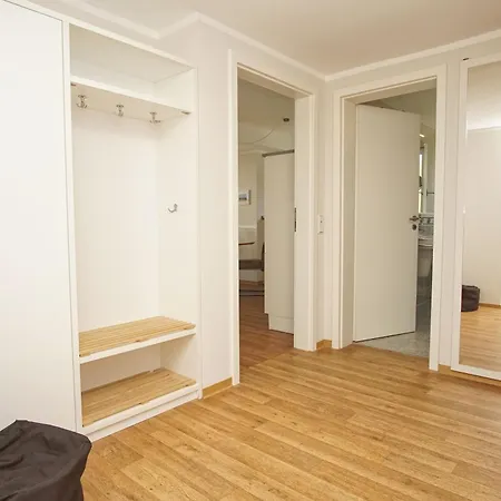 Mit Meerblick Und Balkon, Gratis Nutzung Vom Ahoi Erlebnisbad Und Sauna In Sellin - Meeresblick 29 *